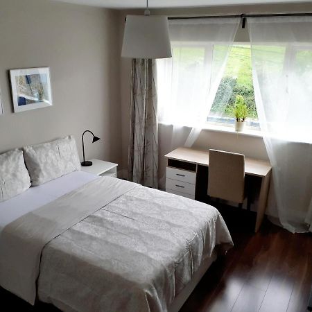 Ensuite At The Foot Of Dublin Mountains Bagian luar foto